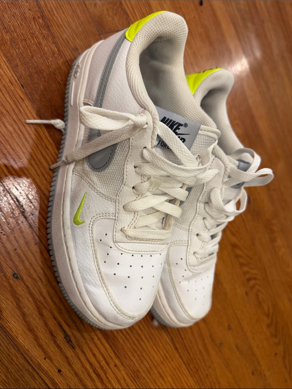 size 5Y Nike Kids White Sneakers with Neon Green Accents use very good no box